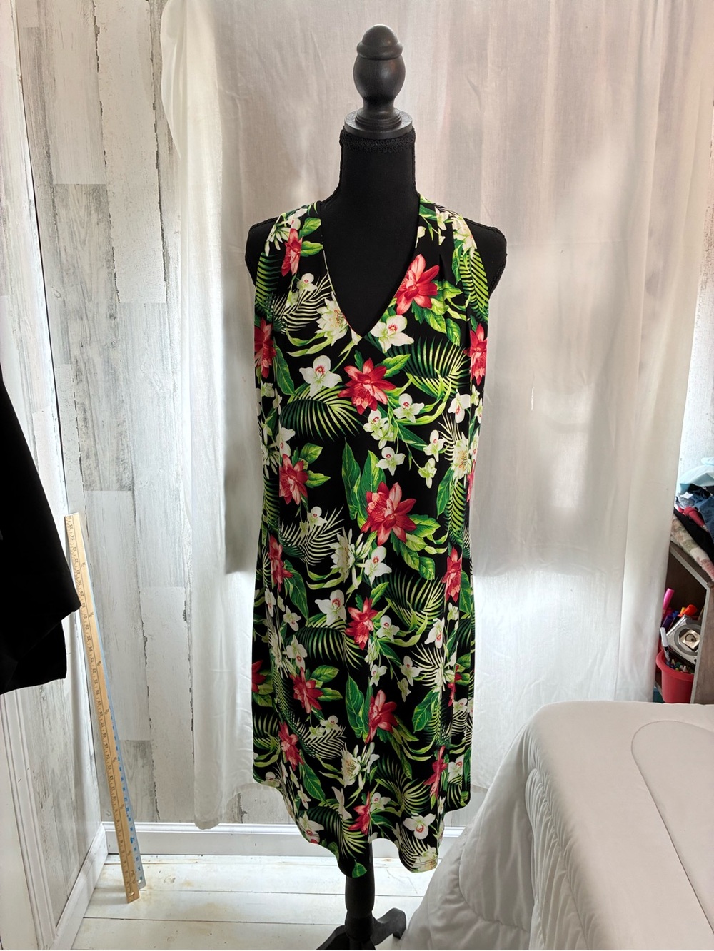Tommy Bahama Black Tropical Floral V-Neck Sz L dress